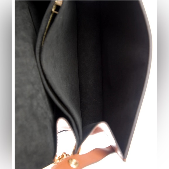 ❤️❤️ LOUIS VUITTON
Monogram Reverse Dauphine MM❤️❤️ - Picture 9 of 15